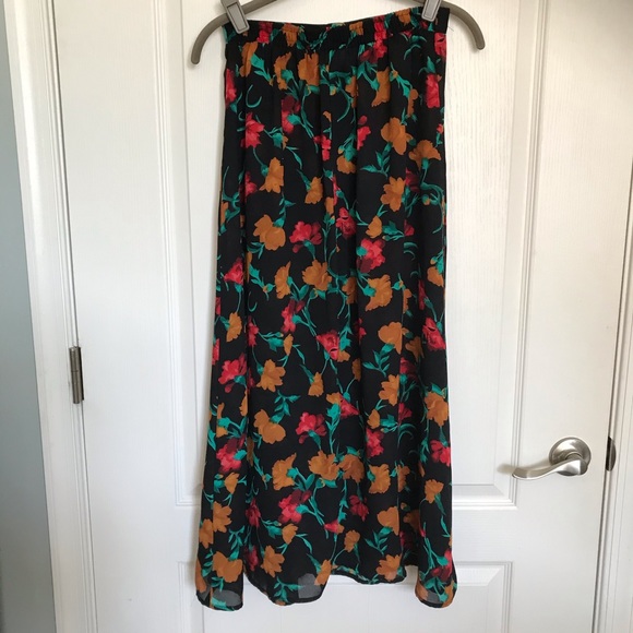 Studio C Floral Skirt Small - Picture 4 of 6